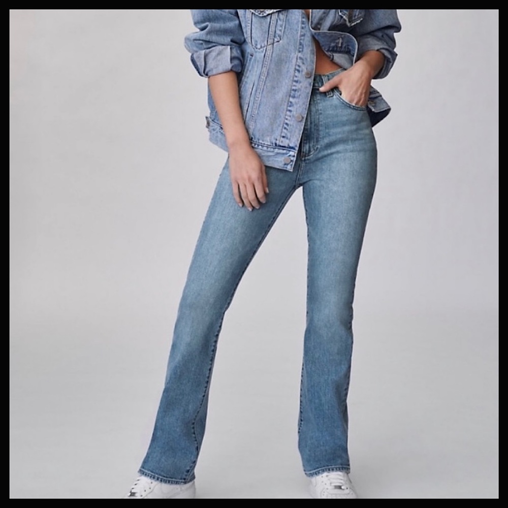 Aritzia Denim Forum Bailey High Rise Boot CutJeans